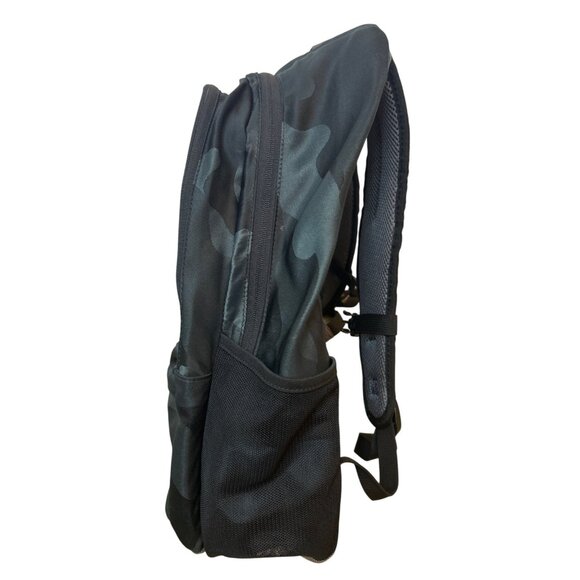 Lands' End Camo Backpack Multiple Compartments Adjustable Straps & Padded Back - Picture 2 of 8